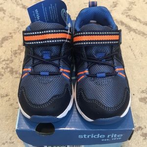 NWT Stride Rite m2p Journey Sneakers (Size 8.5 XW)